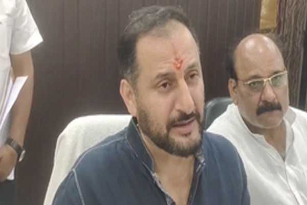 रोहिणी आचार्य प्रवासी पक्षी, सुशासन सरकार में नहीं बख्शे जाएंगे आरोपी : मंत्री नीरज कुमार बबलू रोहिणी आचार्य प्रवासी पक्षी, सुशासन सरकार में नहीं बख्शे जाएंगे आरोपी : मंत्री नीरज कुमार बबलू